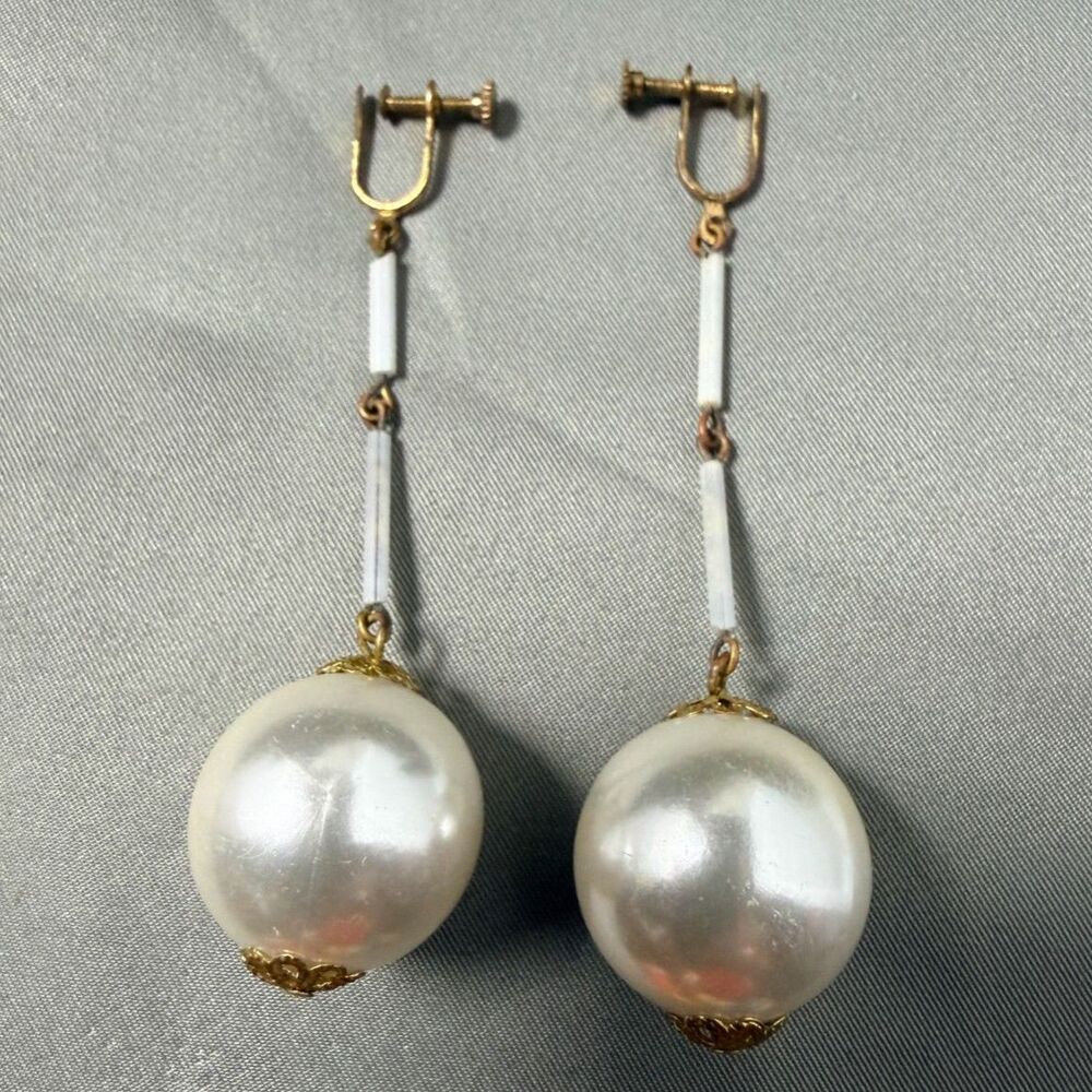Vintage Faux Pearl Drop Dangle Earrings with Screw Back Closure